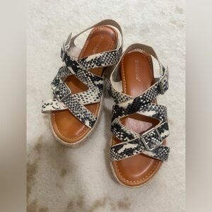 Snakeskin platform sandals size 6.5